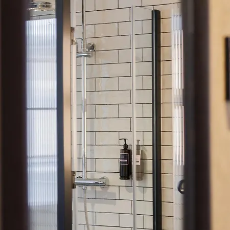 מלון Letoh Letoh *