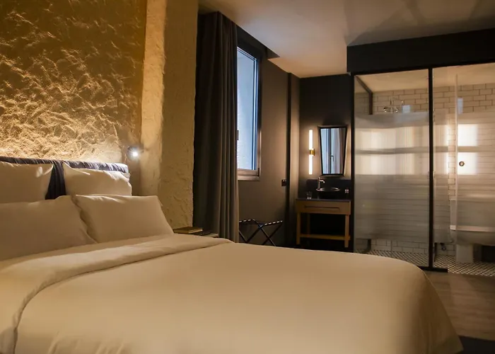 Letoh Letoh Hotell *